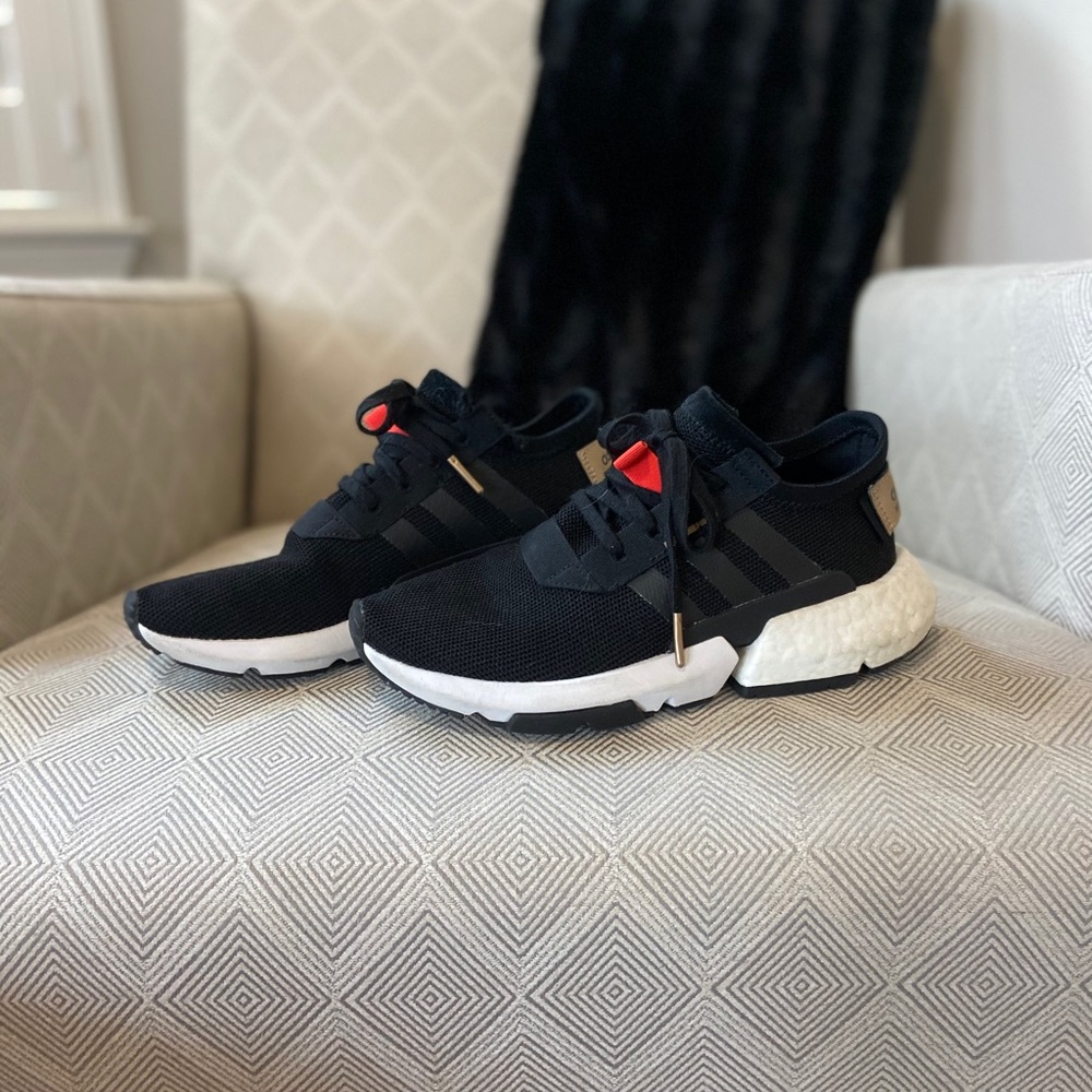 Boys Adidas Pods black shoes size 5